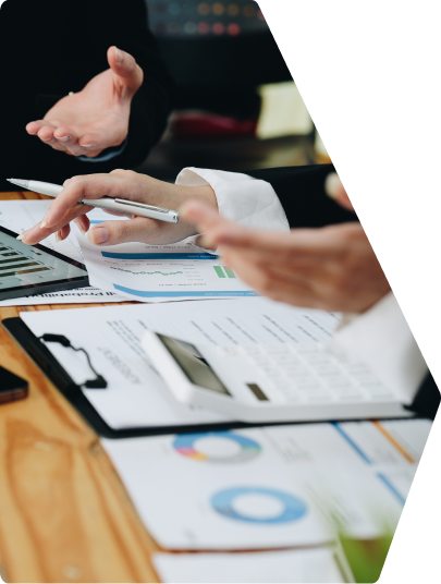 une cliente qui parle à son expert-comptable
