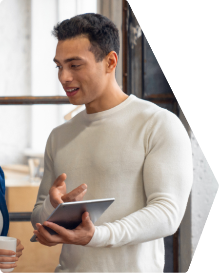 un client qui parle à son expert-comptable